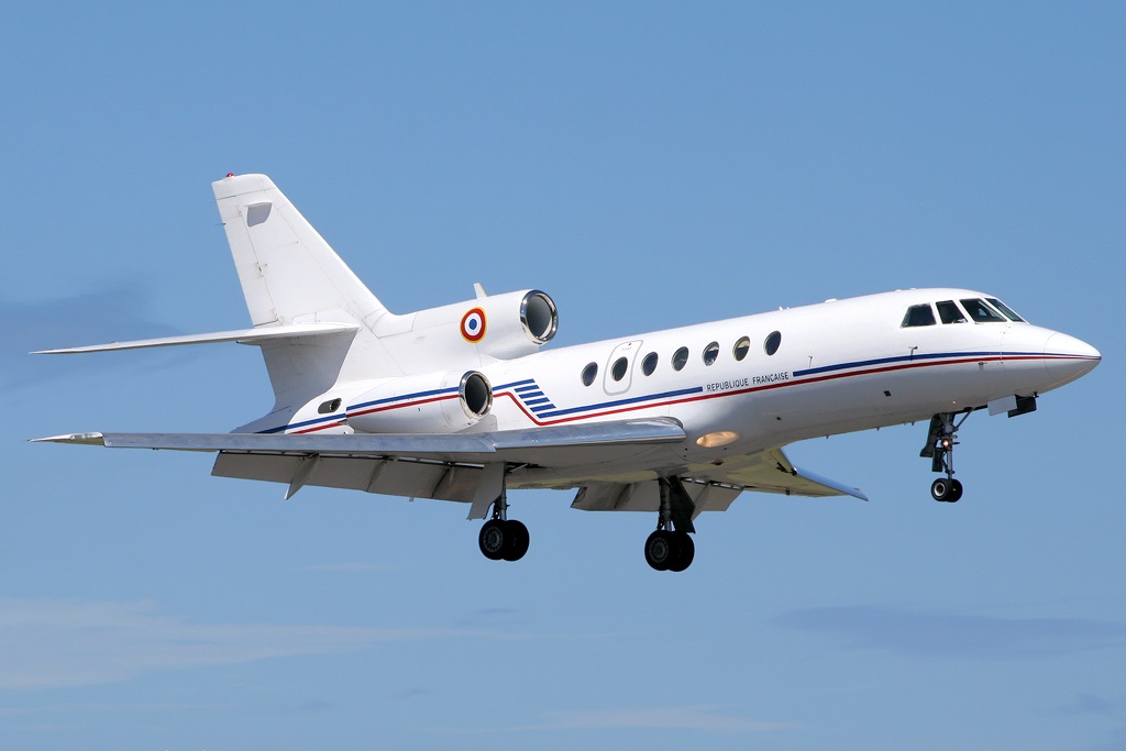Dassault Falcon 50EX — exterior