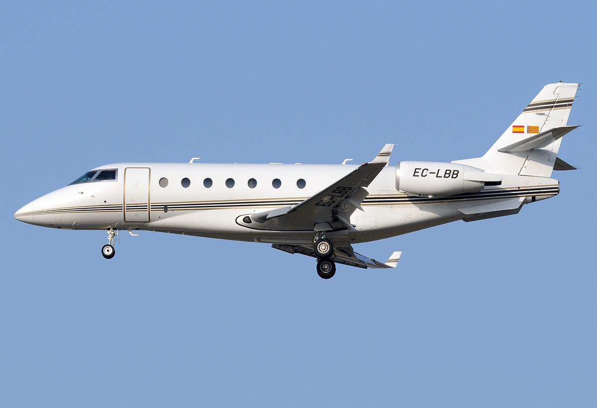 Gulfstream G200 — exterior